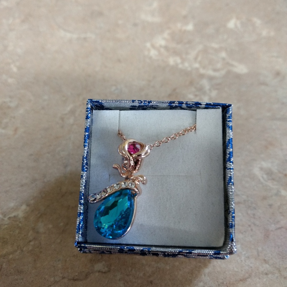 Womens Necklace